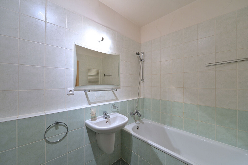 Nad Okrouhlíkem, Libeň - Praha 8 | Pronájem, Byt 2+kk, 48 m²