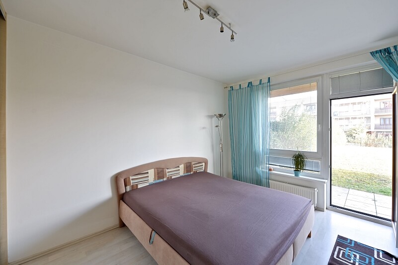 Nad Okrouhlíkem, Libeň - Prague 8 | Rent, Apartment One-bedroom (2+kk), 48 m²