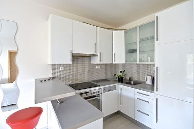 Nad Okrouhlíkem, Libeň - Praha 8 | Pronájem, Byt 2+kk, 48 m²