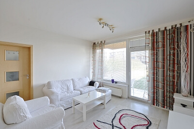 Nad Okrouhlíkem, Libeň - Praha 8 | Pronájem, Byt 2+kk, 48 m²