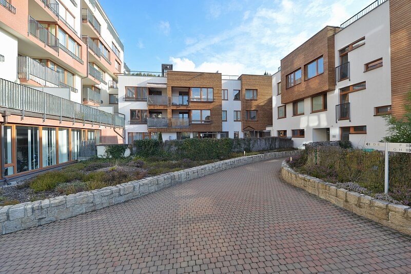 Nad Okrouhlíkem, Libeň - Praha 8 | Pronájem, Byt 2+kk, 48 m²