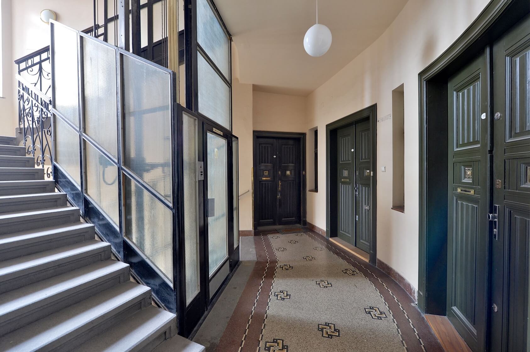 Janáčkovo nábřeží, Smíchov - Prague 5 | Rent, Apartment Two-bedroom (3+1), 128 m²