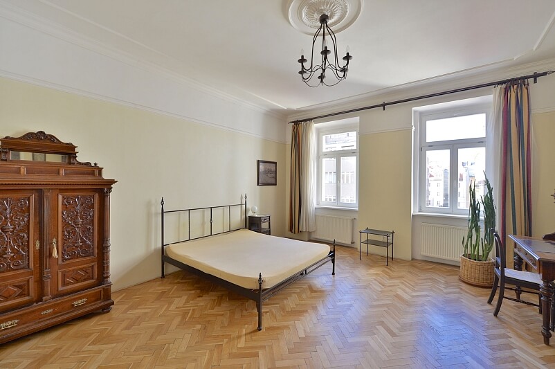 Malá Štěpánská, Nové Město - Praha 2 | Pronájem, Byt 2+kk, 62 m²