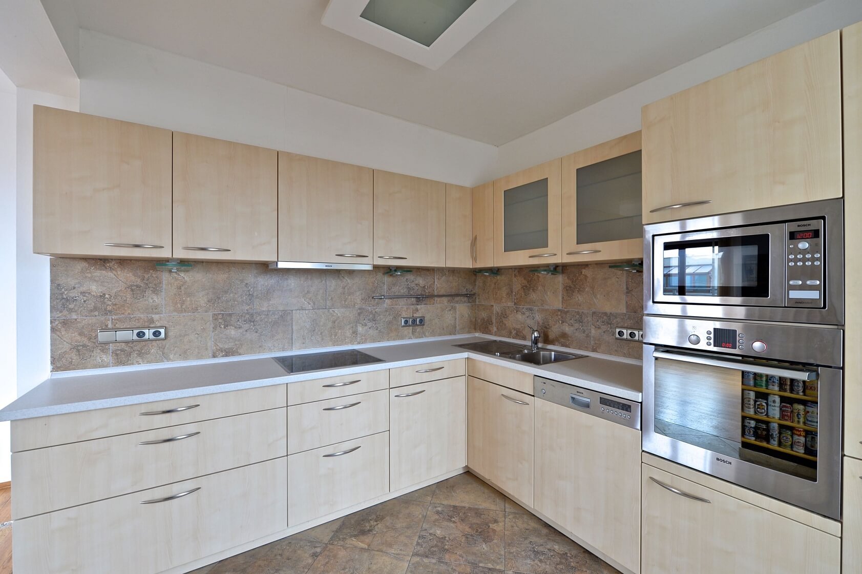 Prorektorská, Malešice - Praha 10 | Pronájem, Byt 4+kk, 206 m²