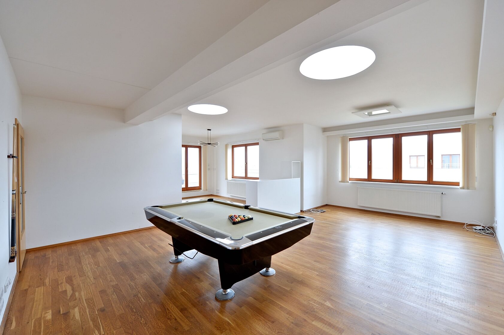 Prorektorská, Malešice - Praha 10 | Pronájem, Byt 4+kk, 206 m²