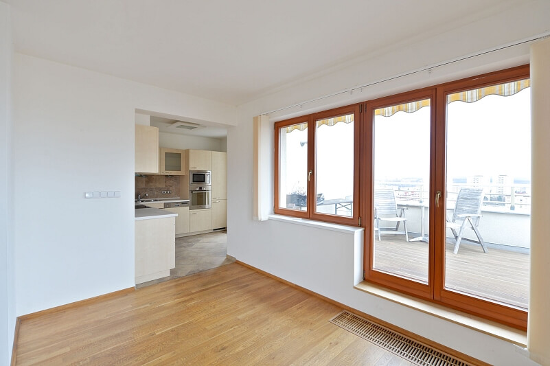 Prorektorská, Malešice - Prague 10 | Rent, Apartment Three-bedroom (4+kk), 206 m²