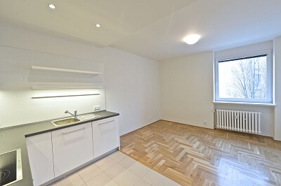 Zelená, Dejvice - Praha 6 | Pronájem, Byt 2+kk, 42 m²