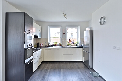 Tuchoměřická, Horoměřice - Praha-západ | Rent, House Five-bedroom (6+kk), 213 m²