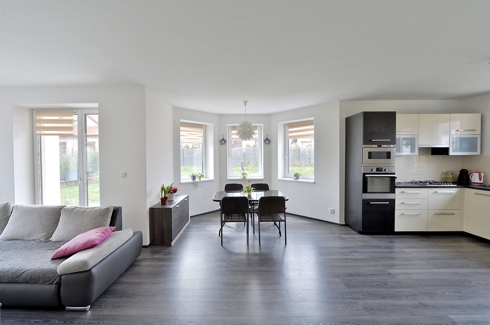 Tuchoměřická, Horoměřice - Praha-západ | Pronájem, Rodinný dům 6+kk, 213 m²