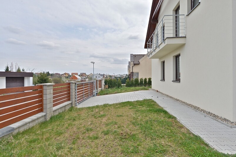 Tuchoměřická, Horoměřice - Praha-západ | Pronájem, Rodinný dům 6+kk, 213 m²