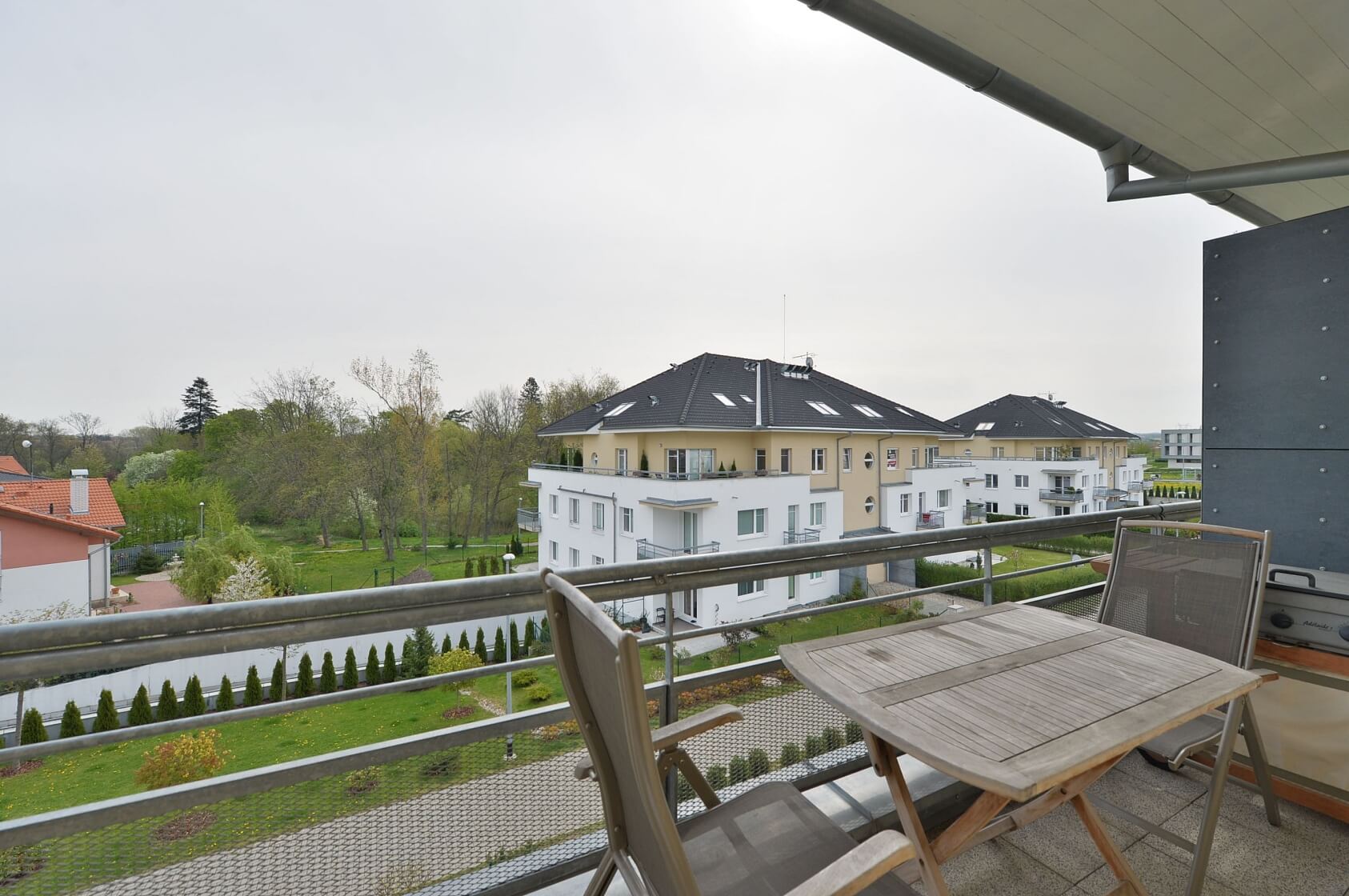 Žampionová, Pitkovice - Praha 10 | Pronájem, Byt 5+kk, 180 m²