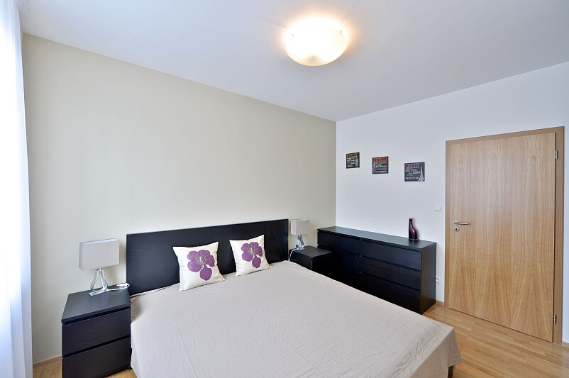 Pod Dvorem, Veleslavín - Praha 6 | Pronájem, Byt 2+kk, 78 m²