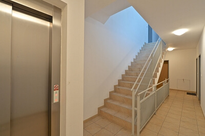 Pechlátova, Radlice - Prague 5 | Rent, Apartment One-bedroom (2+kk), 53 m²