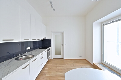 Žižkovo náměstí, Žižkov - Prague 3 | Rent, Apartment One-bedroom (2+kk), 55 m²