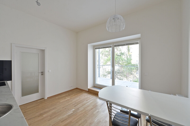 Žižkovo náměstí, Žižkov - Prague 3 | Rent, Apartment One-bedroom (2+kk), 55 m²