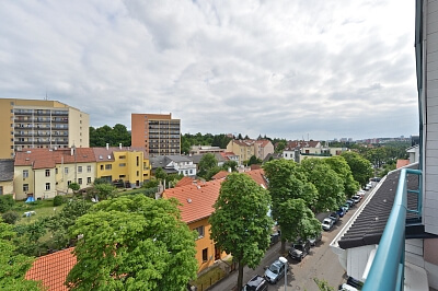 Gutova, Strašnice - Prague 10 | Rent, Apartment One-bedroom (2+kk), 75 m²