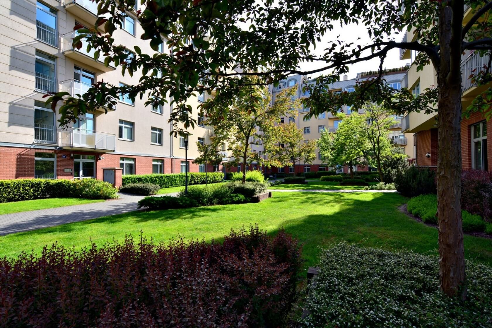 U Zvonařky, Vinohrady - Prague 2 | Rent, Apartment One-bedroom (2+kk), 80 m²