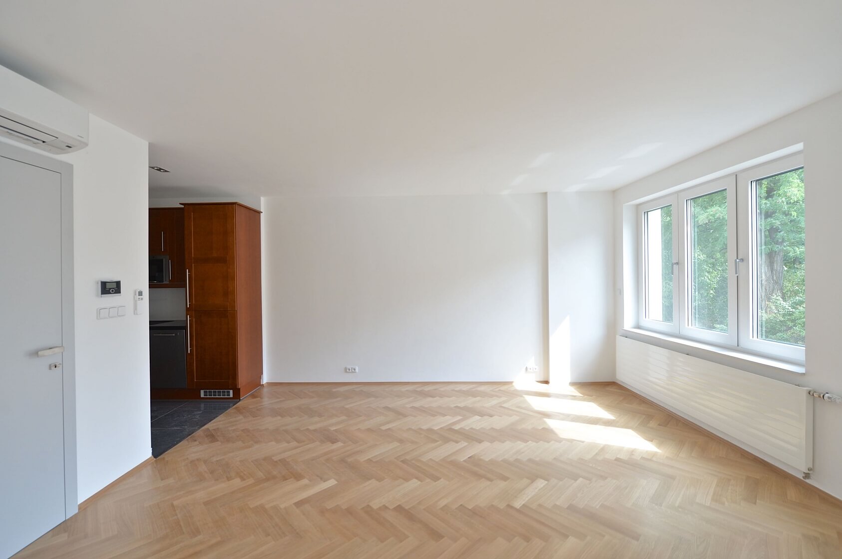 Rybalkova, Vršovice - Prague 10 | Rent, Apartment One-bedroom (2+kk), 70 m²