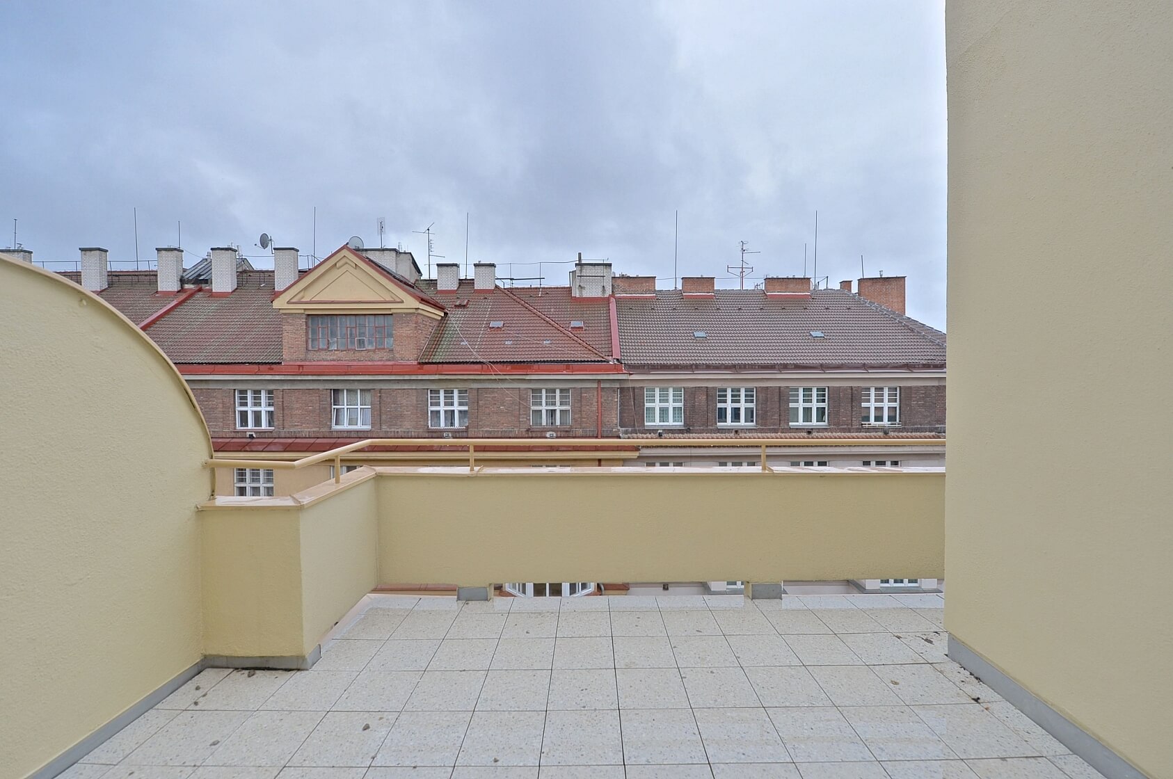 Jičínská, Vinohrady - Prague 3 | Rent, Apartment Two-bedroom (3+kk), 82 m²