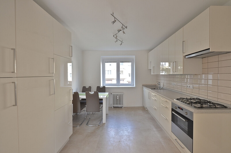 Na Dlouhém lánu, Vokovice - Praha 6 | Prodej, Byt 2+1, 48 m²