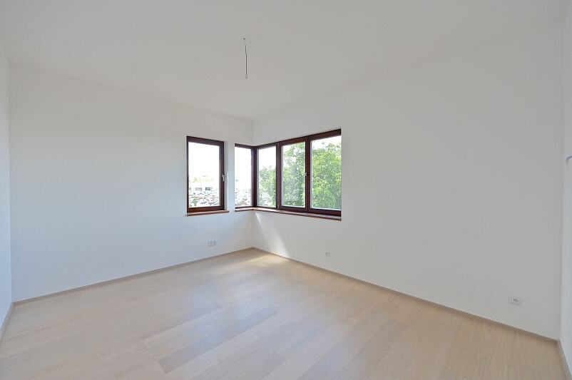 Desenská, Střížkov - Prague 9 | Sale, Apartment Three-bedroom (4+kk), 123 m²