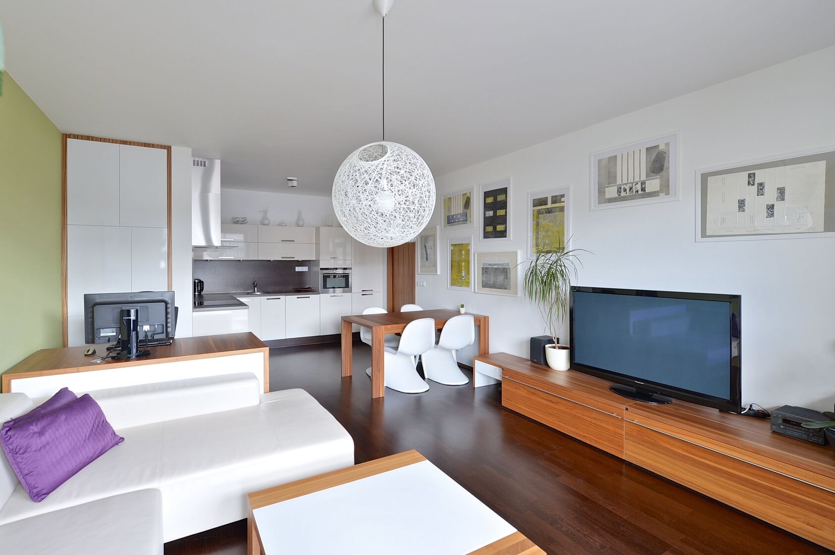 U Uranie, Holešovice - Praha 7 | Pronájem, Byt 2+kk, 72 m²