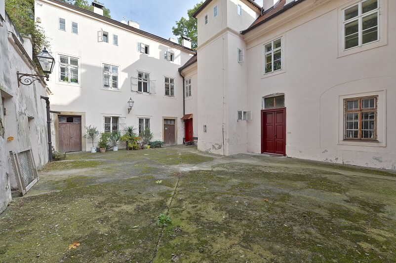 U Nikolajky, Smíchov - Praha 5 | Pronájem, Byt 2+1, 102 m²