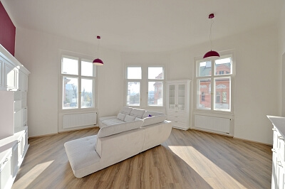 Světova, Libeň - Prague 8 | Rent, Apartment One-bedroom (2+kk), 76 m²