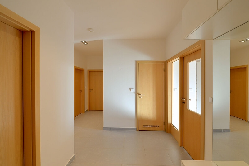 V zářezu, Jinonice - Praha 5 | Pronájem, Byt 4+kk, 135 m²