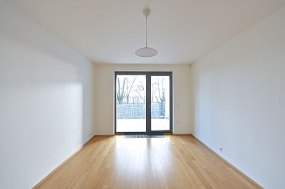 Na Dlážděnce, Libeň - Prague 8 | Rent, Apartment Three-bedroom (4+kk), 213 m²