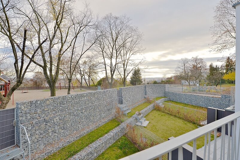 Na Dlážděnce, Libeň - Prague 8 | Rent, Apartment Three-bedroom (4+kk), 213 m²