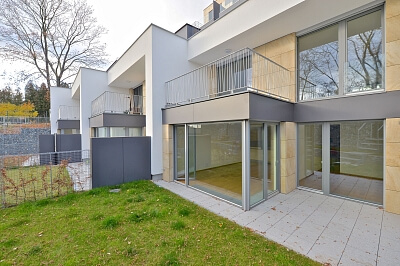 Na Dlážděnce, Libeň - Prague 8 | Rent, Apartment Three-bedroom (4+kk), 213 m²