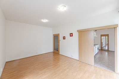 Na Hřebenkách, Smíchov - Prague 5 | Rent, Apartment Studio (1+1), 50 m²