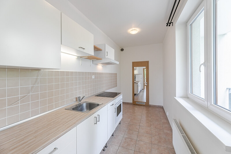 Na Hřebenkách, Smíchov - Prague 5 | Rent, Apartment Studio (1+1), 50 m²
