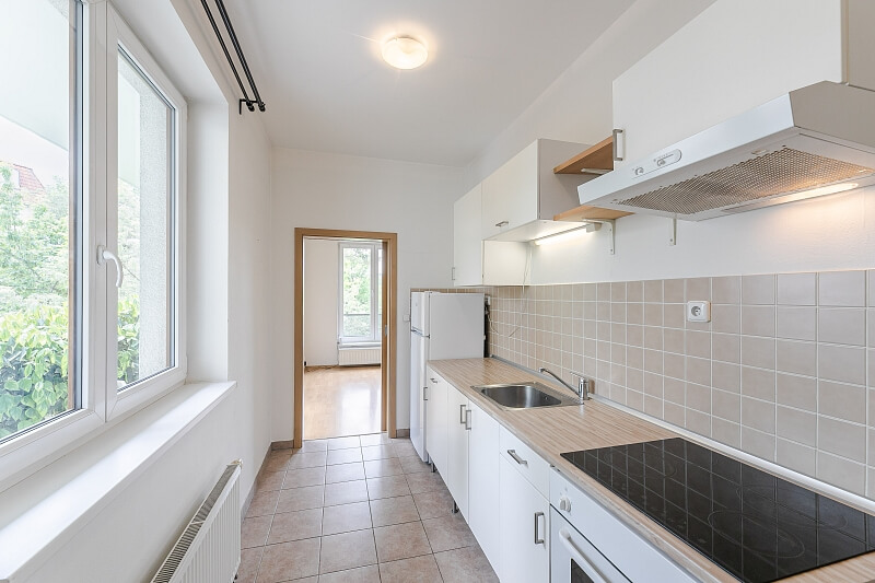 Na Hřebenkách, Smíchov - Prague 5 | Rent, Apartment Studio (1+1), 50 m²