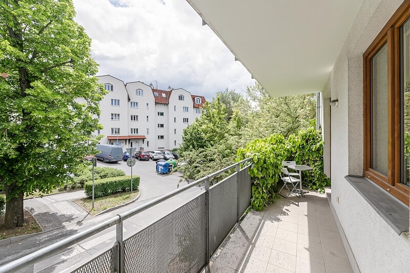 Na Hřebenkách, Smíchov - Prague 5 | Rent, Apartment Studio (1+1), 50 m²