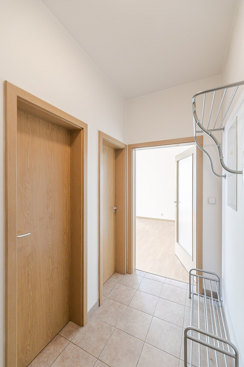 Na Hřebenkách, Smíchov - Prague 5 | Rent, Apartment Studio (1+1), 50 m²