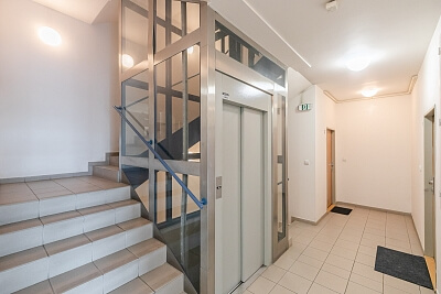 Na Hřebenkách, Smíchov - Prague 5 | Rent, Apartment Studio (1+1), 50 m²