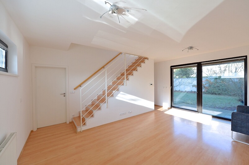 Na Lhotech, Kunratice - Prague 4 | Rent, House Two-bedroom (3+kk), 110 m²