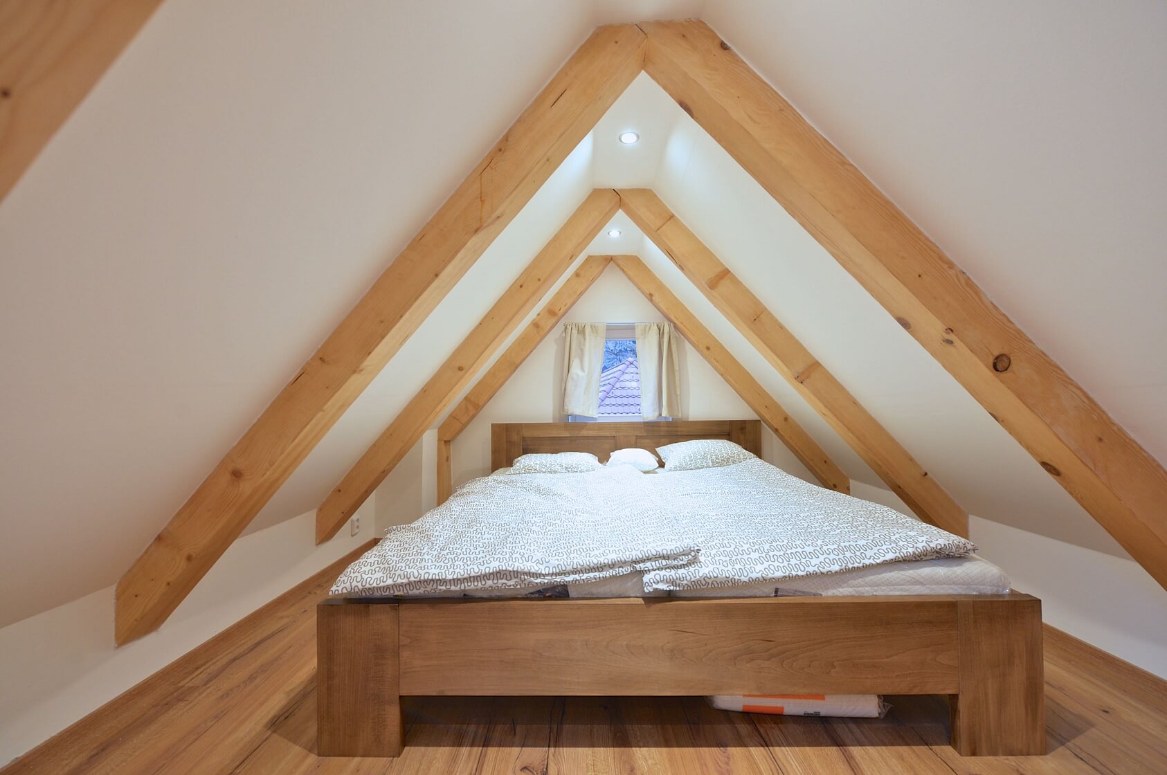 Mostecká, Malá Strana - Prague 1 | Rent, Apartment One-bedroom (2+kk), 42 m²