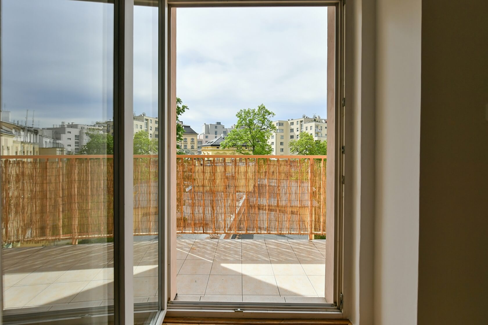 U Zvonařky, Vinohrady - Prague 2 | Rent, Apartment Three-bedroom (4+kk), 144 m²