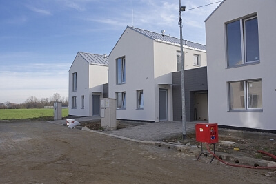 Lhenická, Cholupice - Prague 4 | Sale, House Four-bedroom (5+kk), 141 m²