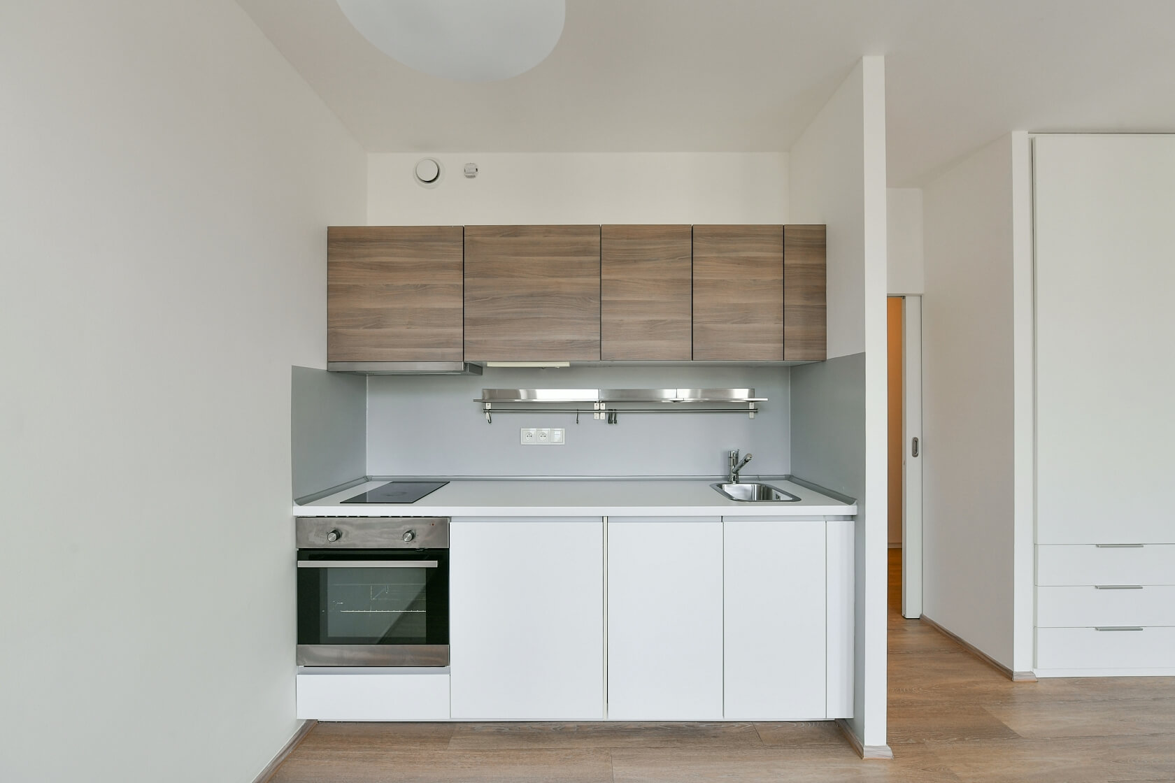 Lucemburská, Vinohrady - Praha 3 | Pronájem, Byt 1+kk, 30 m²