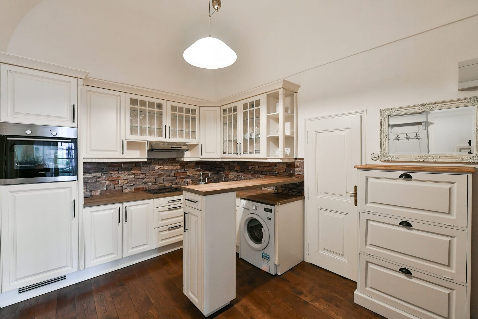 Nerudova, Malá Strana - Prague 1 | Rent, Apartment One-bedroom (2+kk), 45 m²