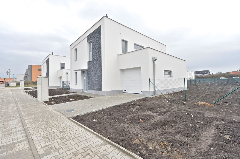 Rosická, Vinoř - Prague 9 | Sale, House Four-bedroom (5+kk), 188 m²