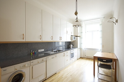 Malá Štěpánská, Nové Město - Praha 2 | Prodej, Byt 2+1, 84 m²