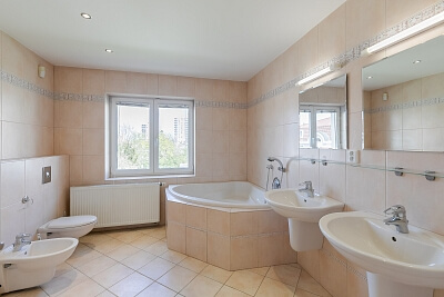 U Nás, Braník - Praha 4 | Pronájem, Byt 4+kk, 147 m²