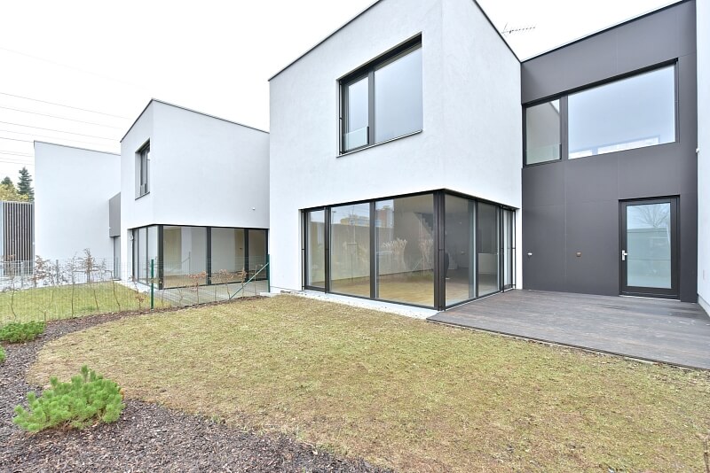 Urešova, Kunratice - Prague 4 | Rent, House Three-bedroom (4+kk), 212 m²