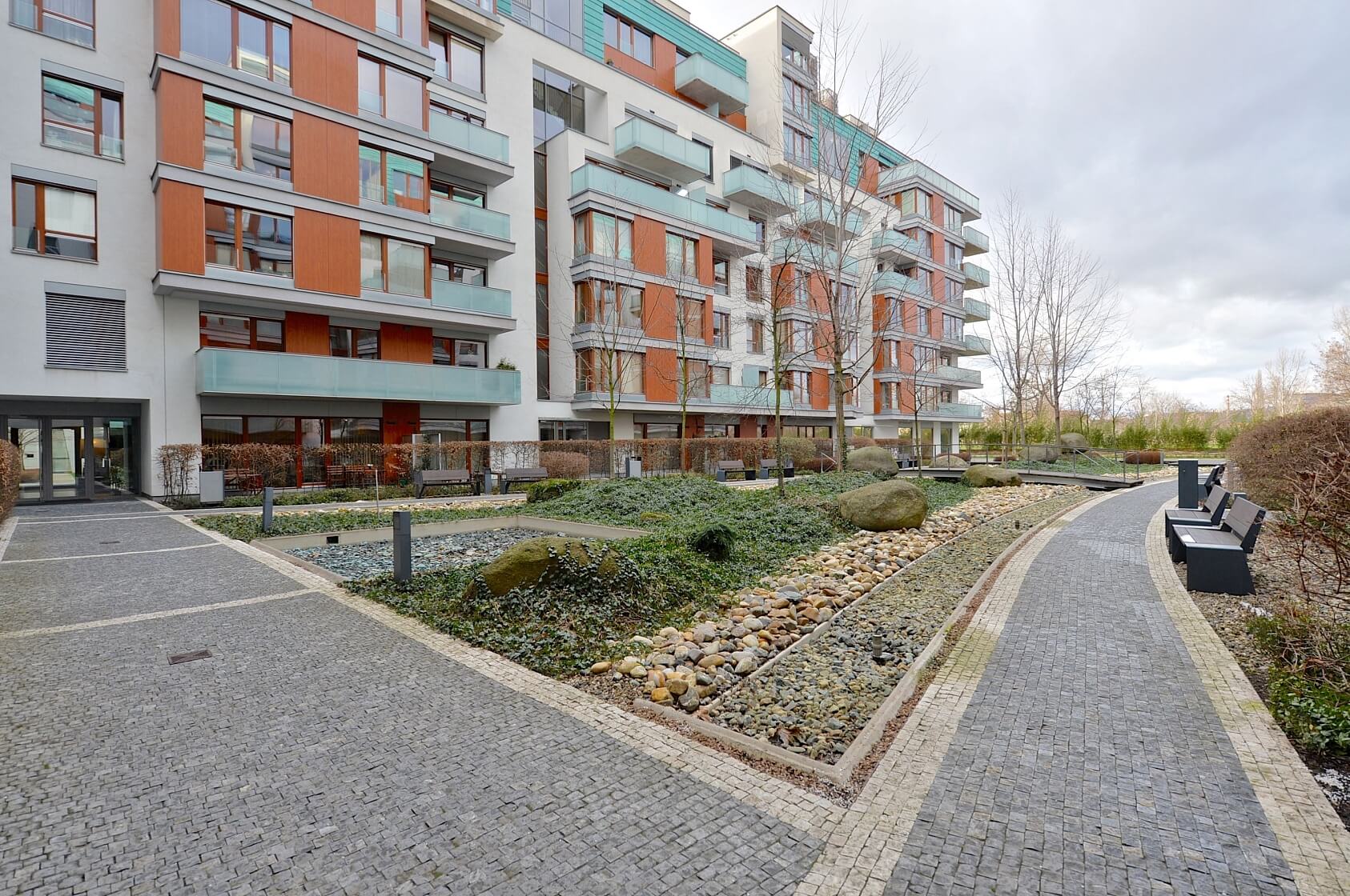 Rohanské nábřeží, Karlín - Prague 8 | Rent, Apartment One-bedroom (2+kk), 75 m²