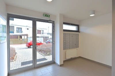 Lhotákova, Libeň - Prague 8 | Rent, Apartment One-bedroom (2+kk), 60 m²